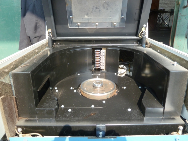 close view of disk bay